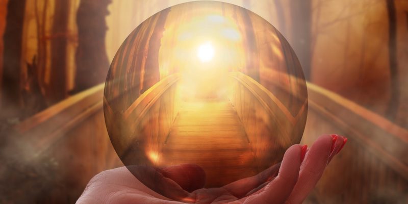 Togli la corona al virus. Una meditazione per riprenderti il tuo potere