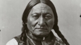 Tatanka Iyotake – Toro Seduto