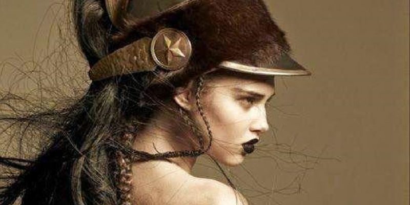 La Donna che incarna Atena